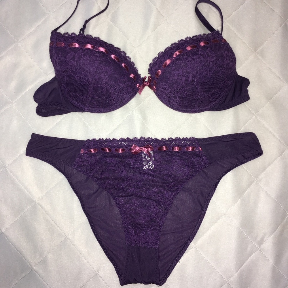 Matching Purple Lace Bra & Panty Set - 34A Lightly Lined ✨LIKE NEW
